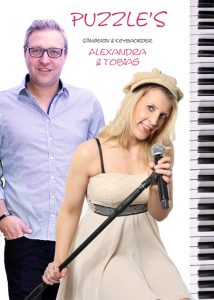 Kleine Band - Sängerin mit Keyboarder Partymukke Youandme Tobias & Alexandra-Michaela